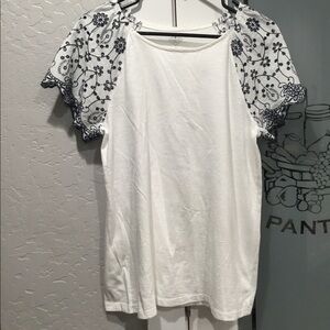 St. Johns Bay Gauze Boho Embroidered sleeve blouse